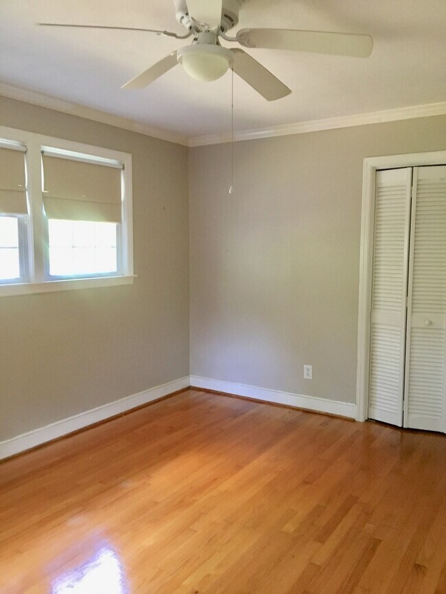 Building Photo - Forest Acres