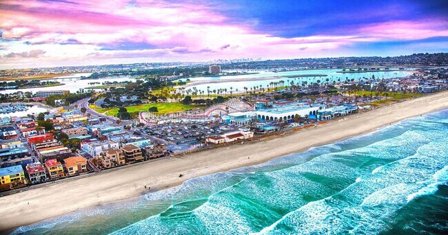 Building Photo - 5551 Churchward St