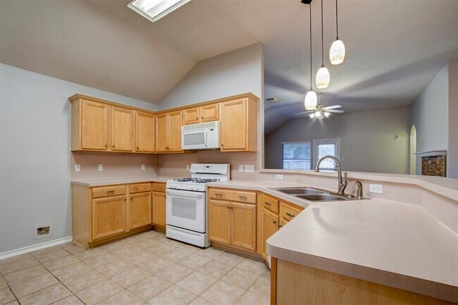 Building Photo - 12130 Piney Bend Dr