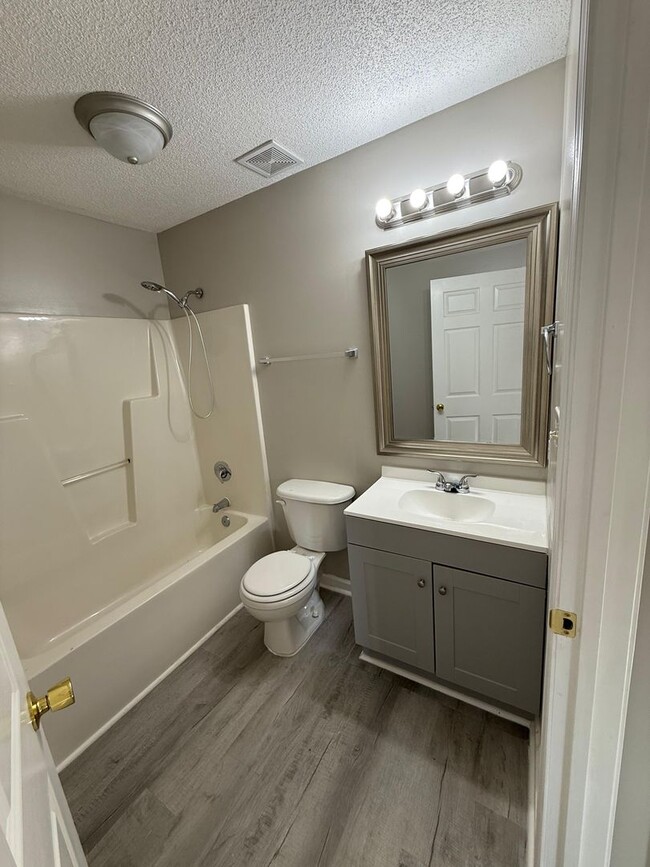 Building Photo - NOW AVAILABLE – 2-Bedroom, 2-Bath Home in ...