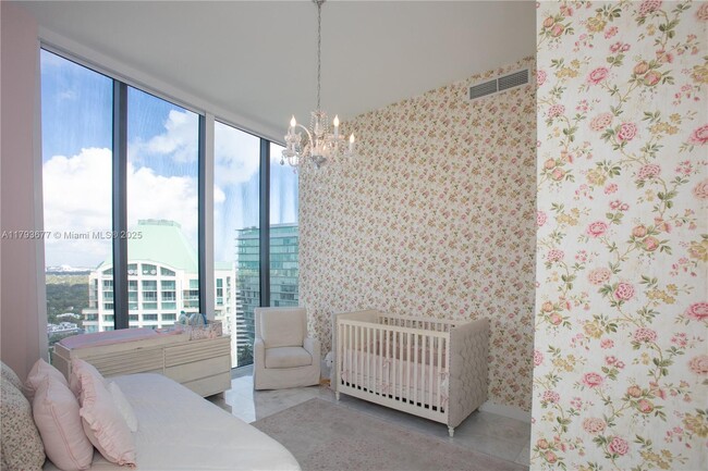 Building Photo - 2821 S Bayshore Dr