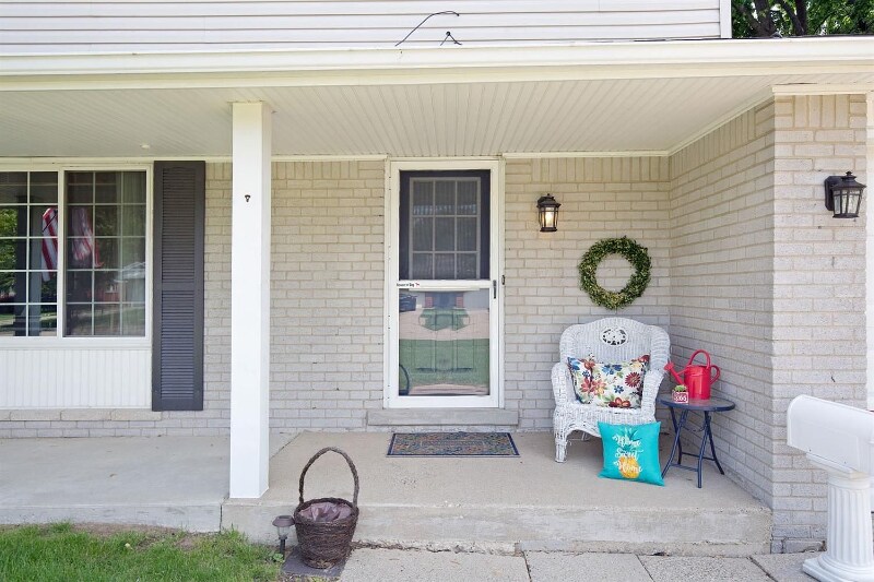 Building Photo - 40184 William Dr