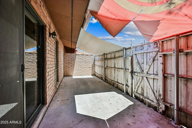 Building Photo - 721 E Fremont Rd