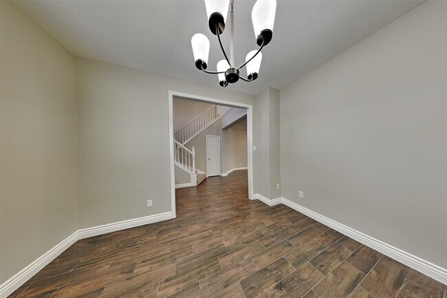 Building Photo - 6310 New Oak Ct