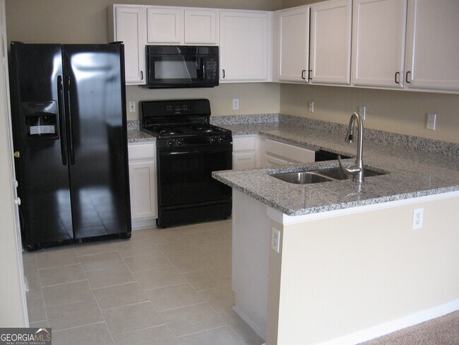Building Photo - 2270 Lexington Ln