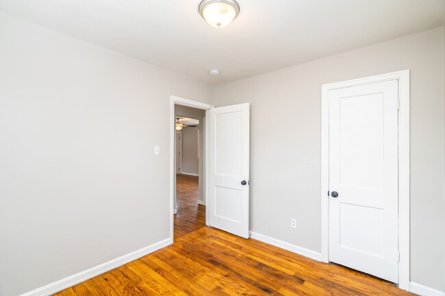 Building Photo - 2518 Larkwood Ln