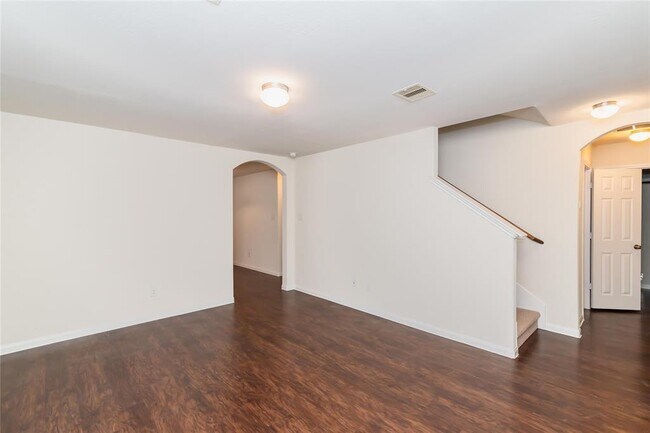 Building Photo - 2803 Junction Dr