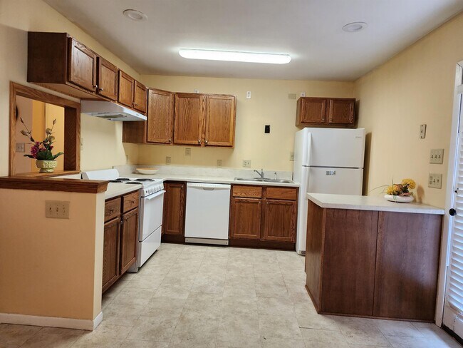 Building Photo - 9225 Carol Ann Dr