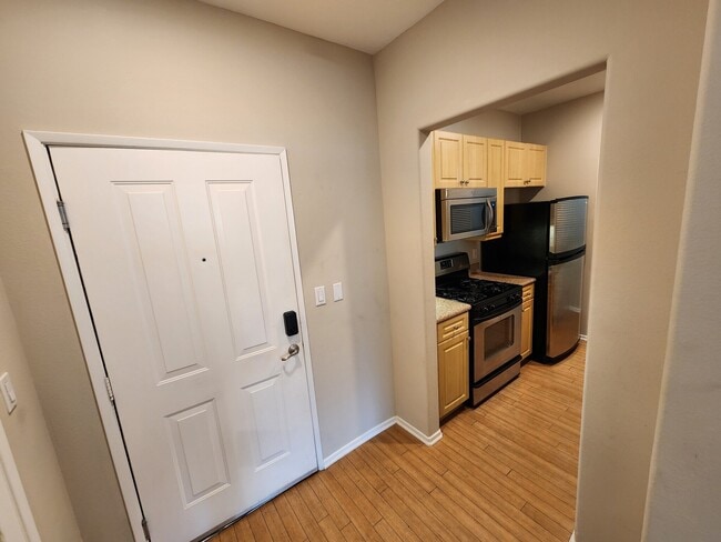 Building Photo - 2429 Watermarke Pl