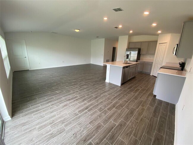 Building Photo - 5071 Four Strand Ct