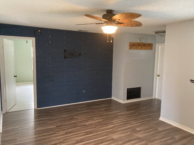 Building Photo - 2 Bed 2 Bath in Melbourne!