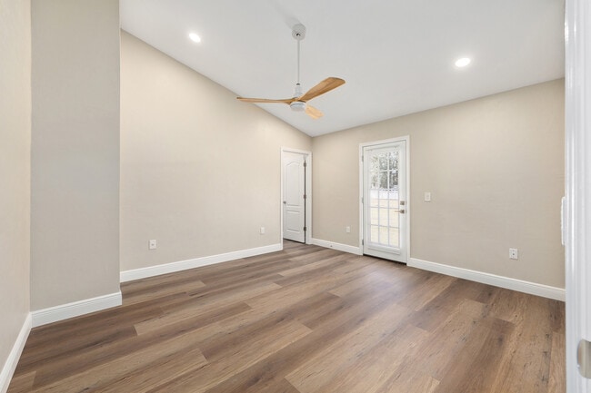 Building Photo - 6523 NW 109th Pl