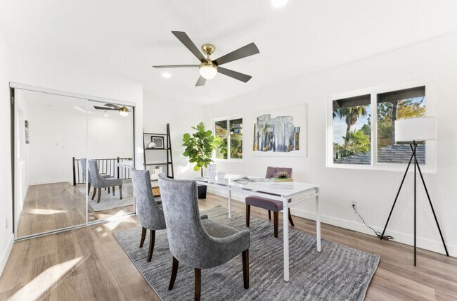 Building Photo - 4404 Vista Way