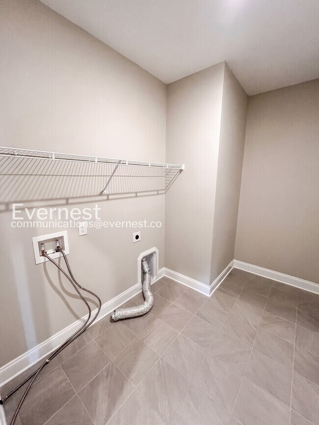 Building Photo - Modern Comfort Meets Community Charm with Garage  / 4 Beds & 3.5 baths / Available Now!