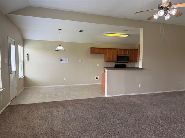 Building Photo - 301 Meadow Lark Ln