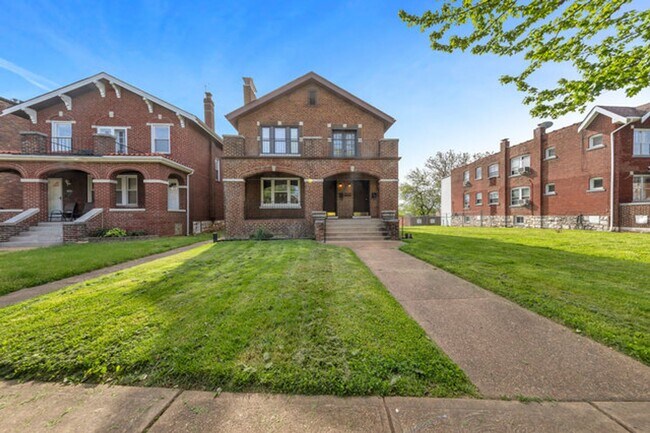 Building Photo - 4202 Lawn Ave
