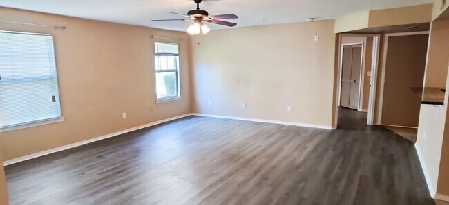 Building Photo - 416 Summit Ridge Pl
