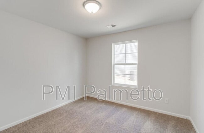 Building Photo - 1015 Crescent Corner Dr