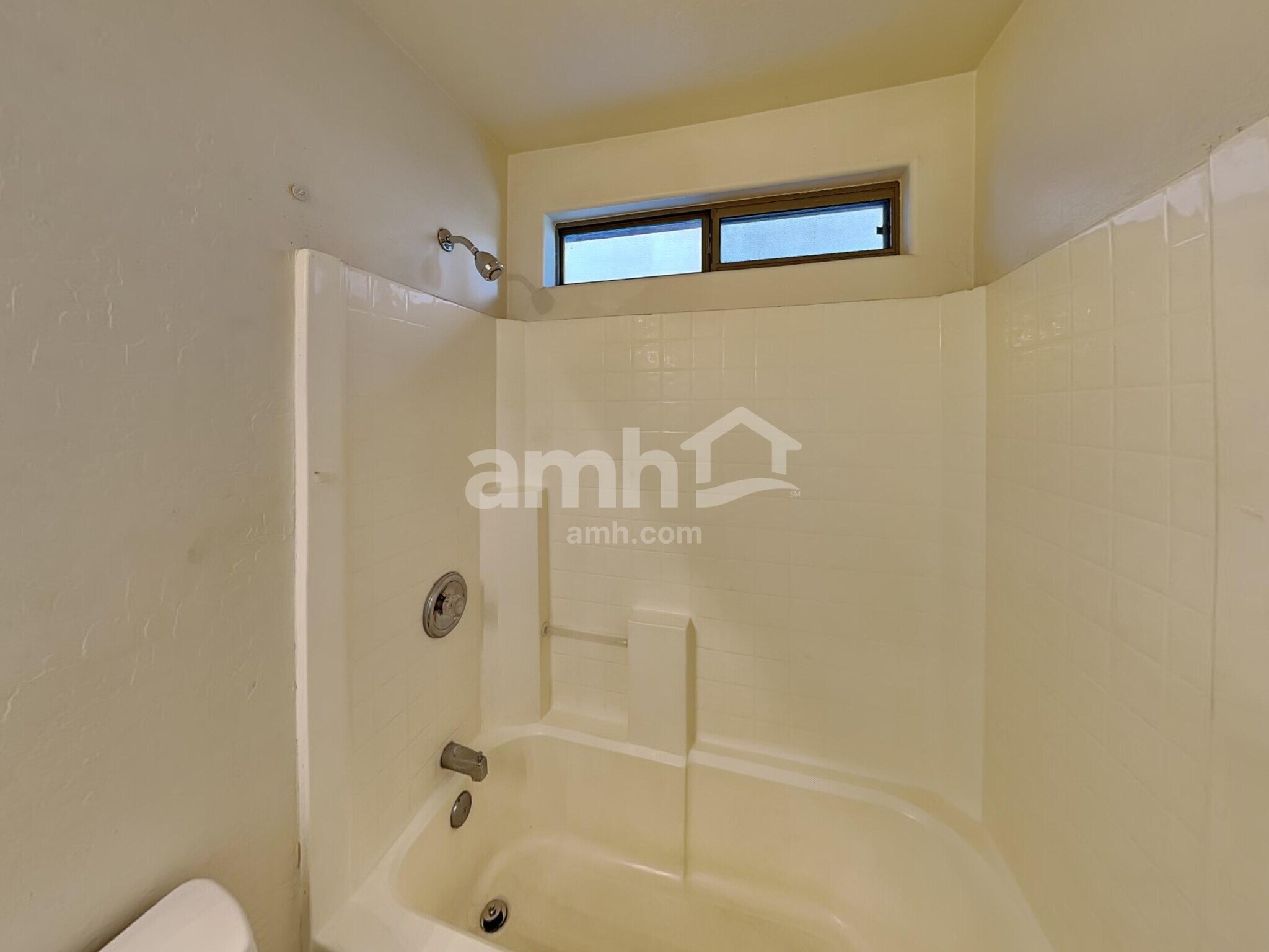 Building Photo - 2033 W Vineyard Plains Dr