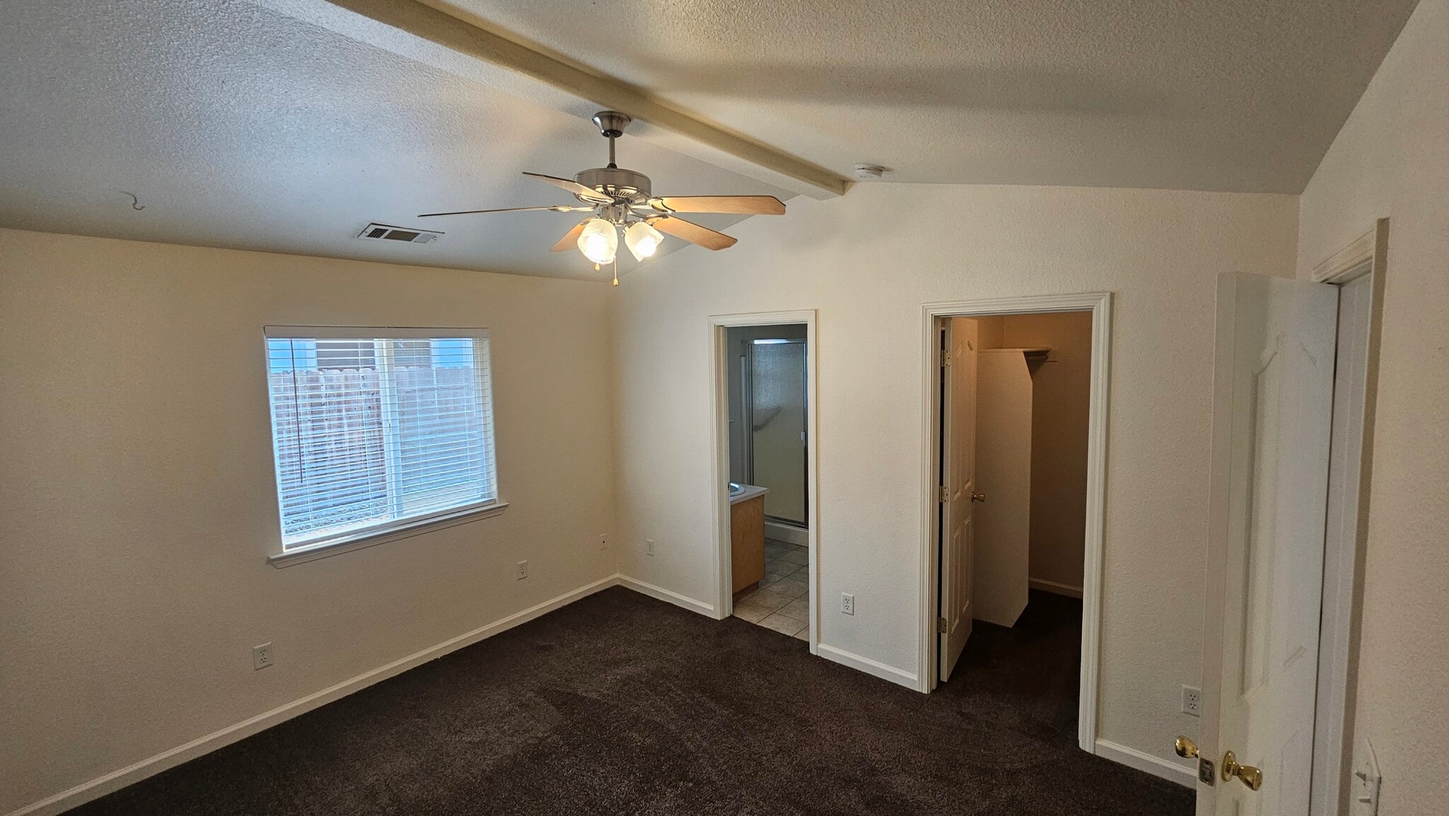 Master Bed/Closet - 1848 Parallel St