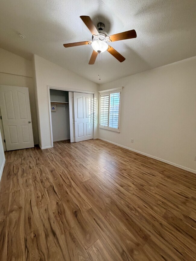 Building Photo - 6289 Cosecha Luna Cir