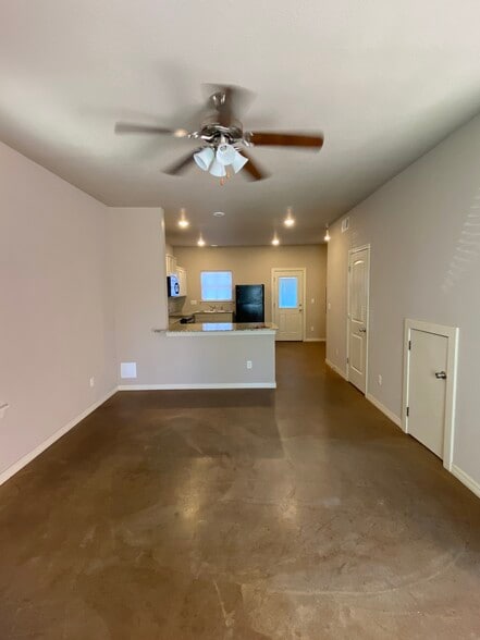 Building Photo - 1719 Houston St