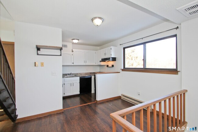 Building Photo - 29 Salmon Run