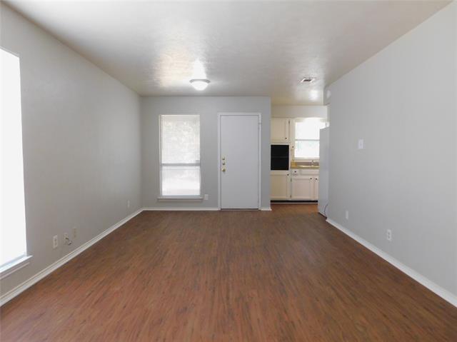 Building Photo - 3305 Gardenview Cir