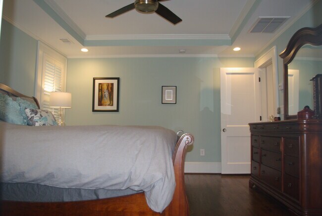 Building Photo - 24 Sevier St