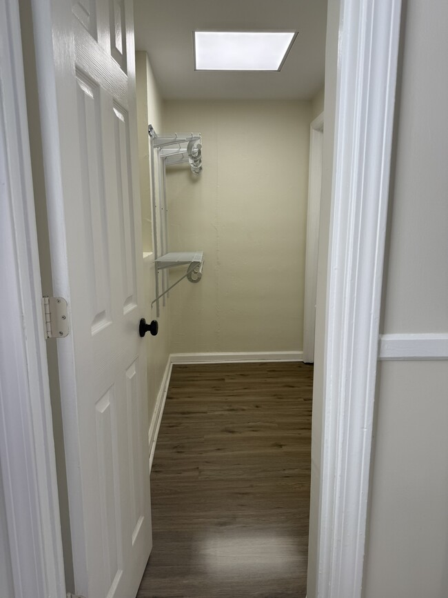 Building Photo - 546 Matthew Dr