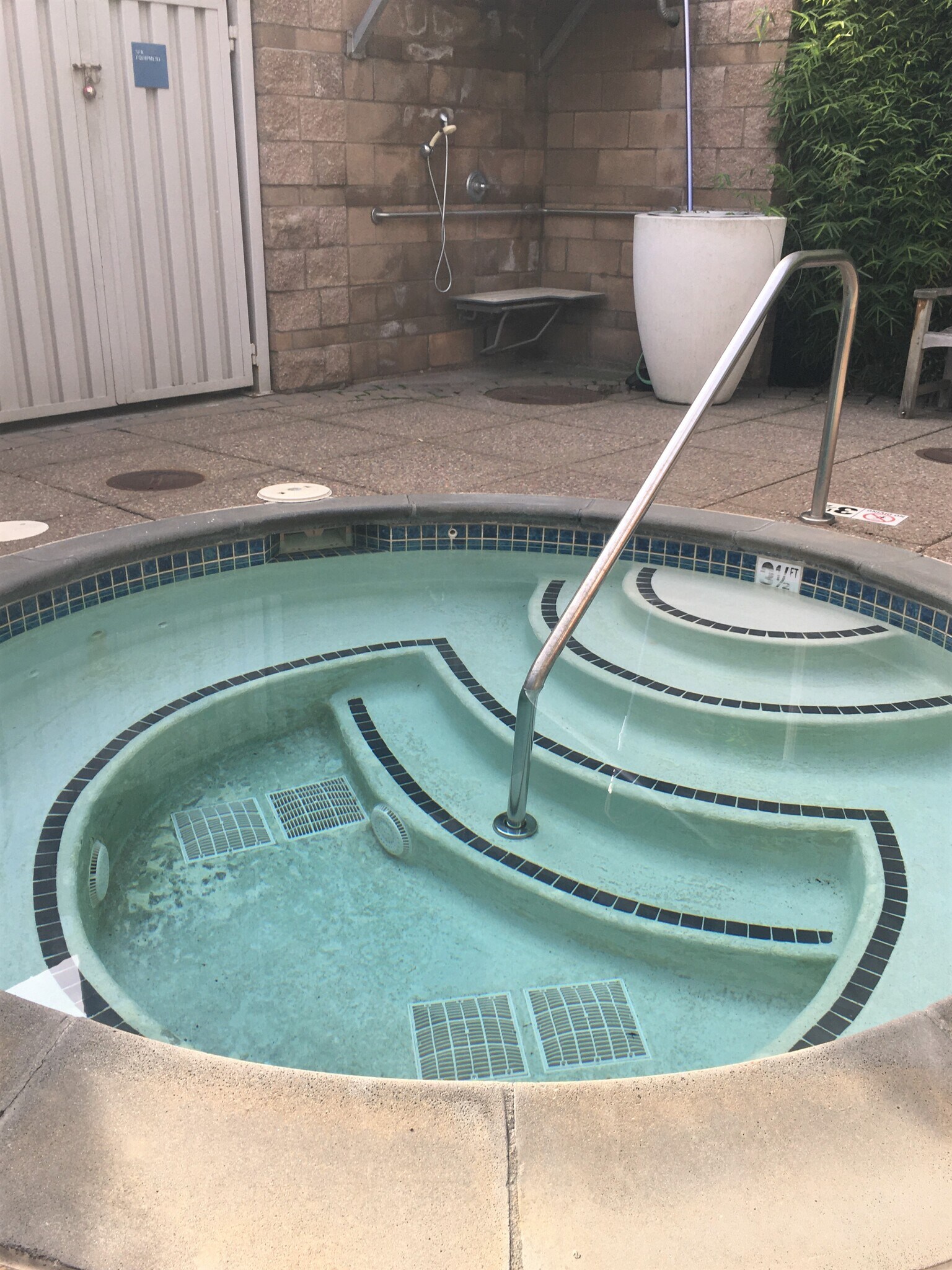Amenities - 1121 40th St