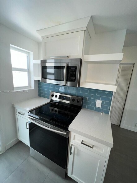 Building Photo - 240 Galen Dr