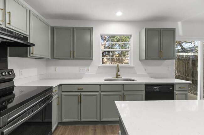 Building Photo - 2110 Nogales Trail