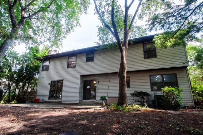Building Photo - 1147 Garfield Ave
