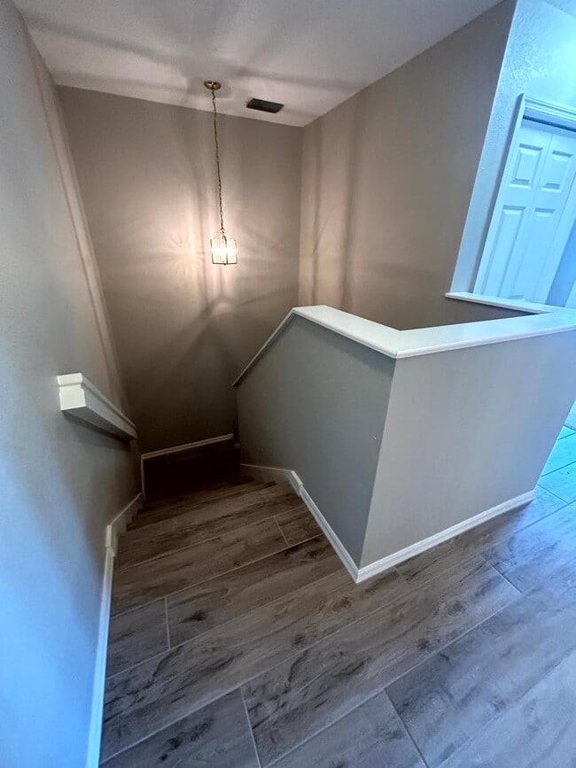 Building Photo - 7871 Lake Sawgrass Loop