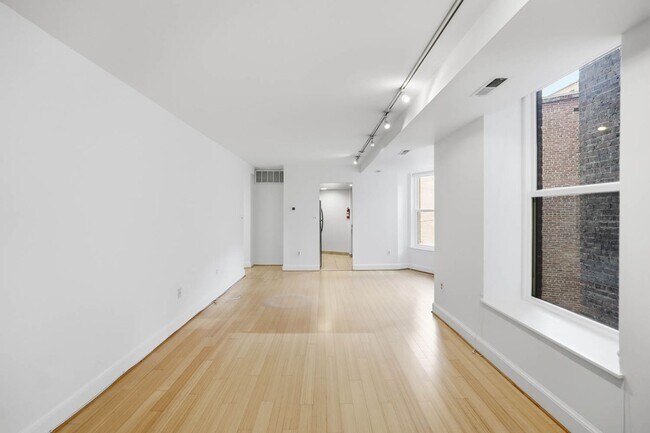 Building Photo - 1115 12th St NW