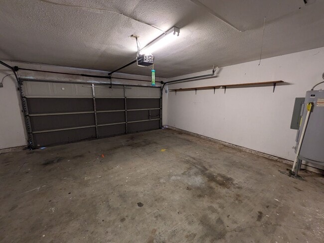 Building Photo - 7945 Blue Bonnet St