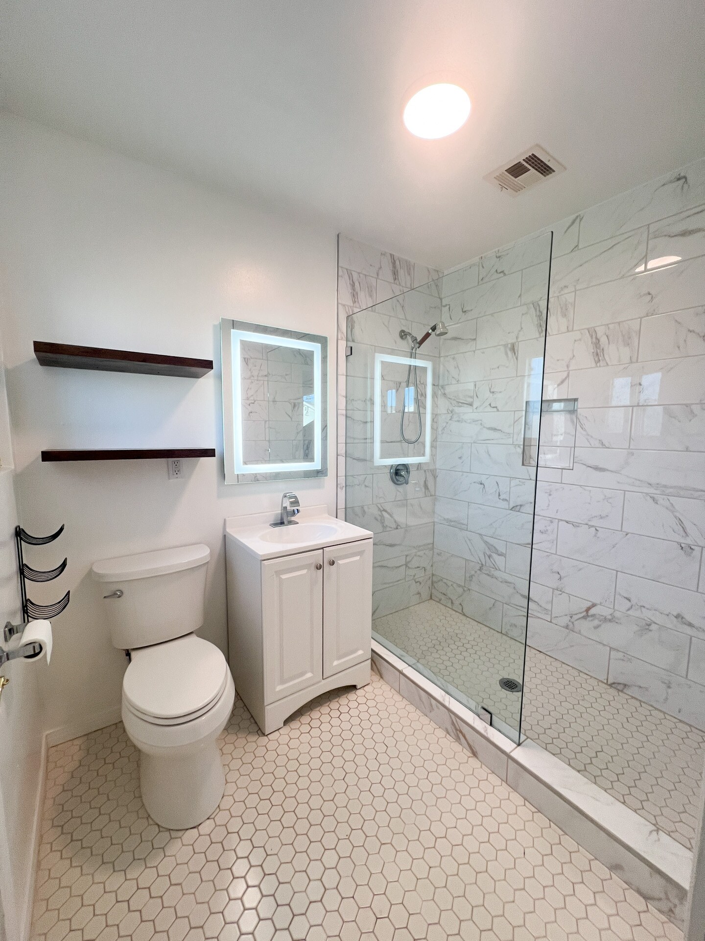 Building Photo - 10447 Cantara St