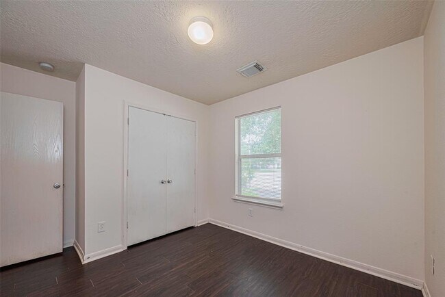 Building Photo - 3514 Garrison Run Dr