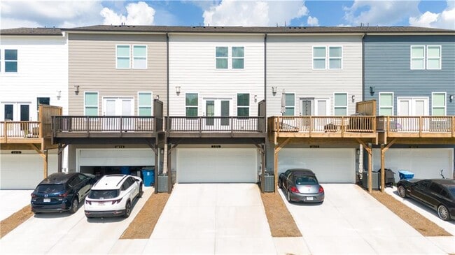 Building Photo - 2675 Whistler Wy NE