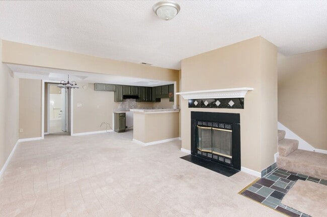 Building Photo - Chic & Spacious Townhome – 3 Beds, 3 Baths, and Modern Charm!