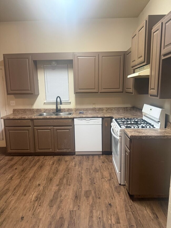 Building Photo - 11817 NW 7th St