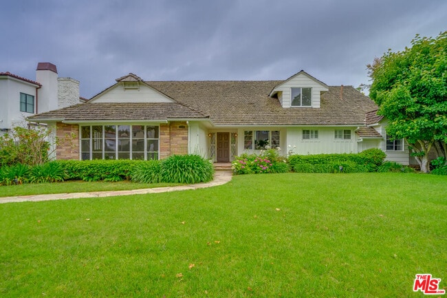 Building Photo - 713 Walden Dr