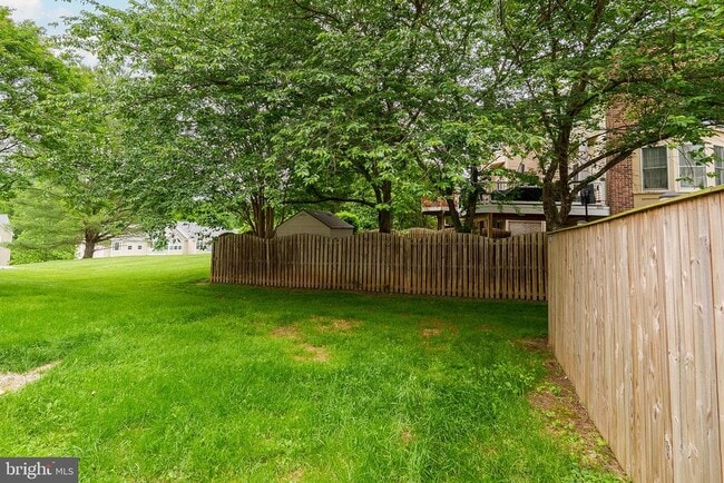 Building Photo - 7 Willwood Ct