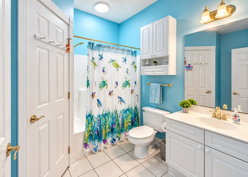 Building Photo - 4879 Dahlia Ct