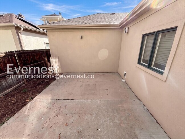 Building Photo - 268 S Garfield St