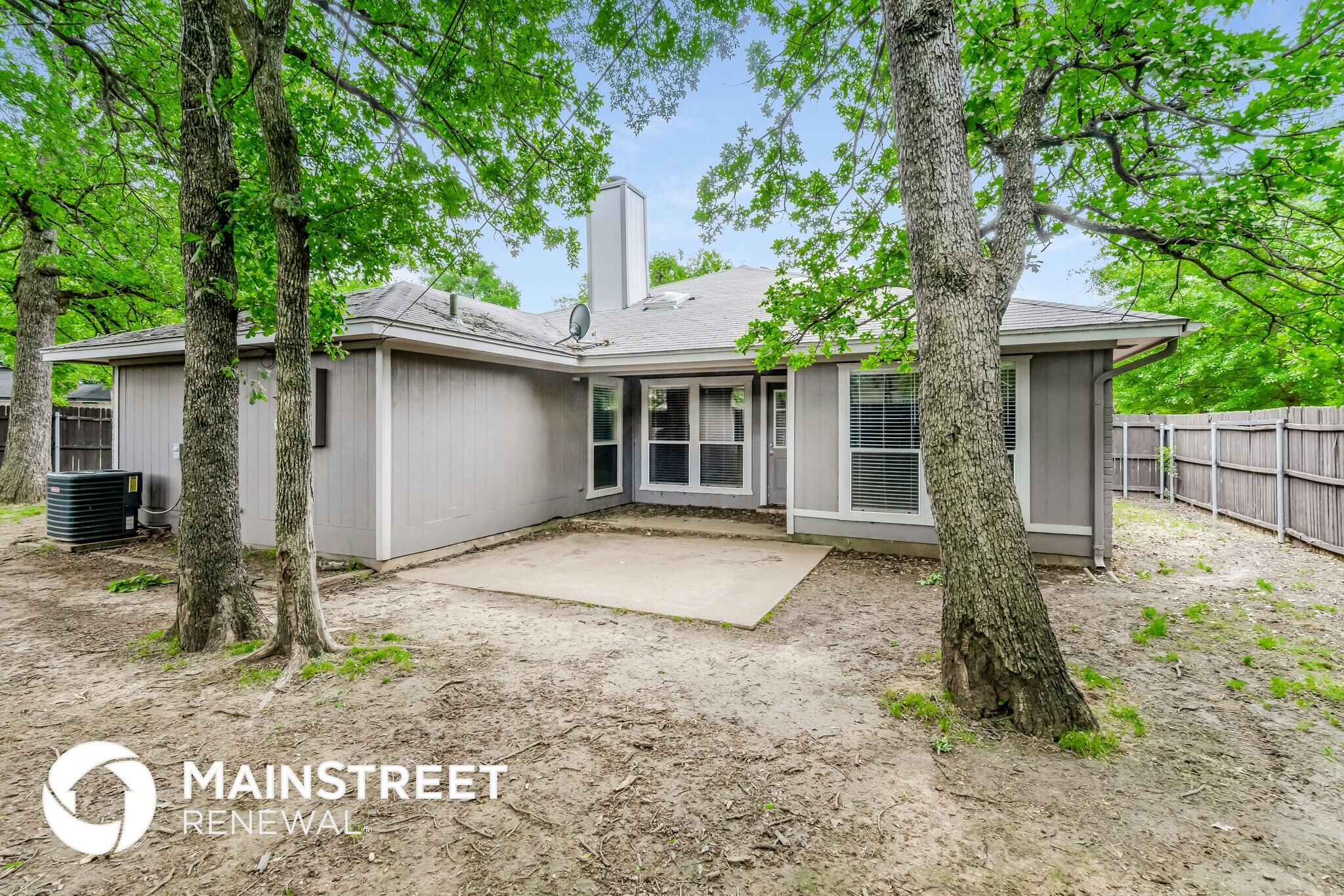 Building Photo - 1100 Stone Creek Dr