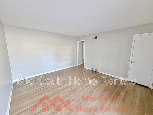 Building Photo - 1359 Heathcliff Dr