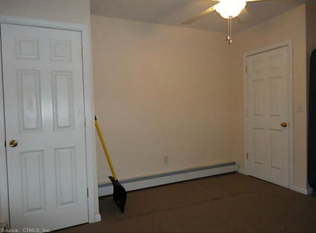 Building Photo - 205 Adams St