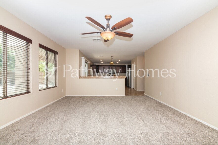 Building Photo - 30789 N Muscovite Dr